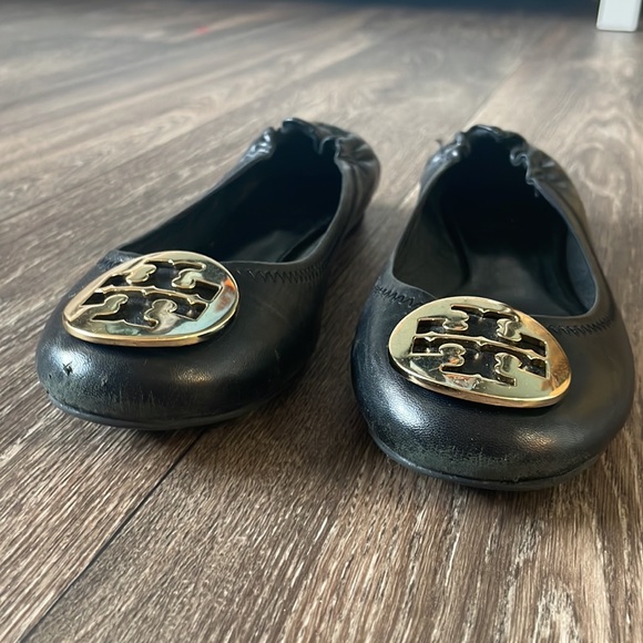 Tory Burch Gold Logo Miller Black Leather Ballet Flats in Size 6 - Picture 6 of 8